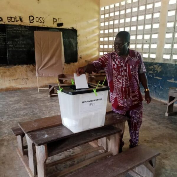 Elections Municipales 2025 :  Le candidat Pawoubadi Pidabi de UNIR a voté…